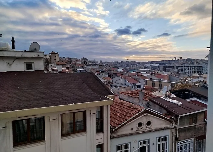 Ivy Hostel Cafe Istanbul